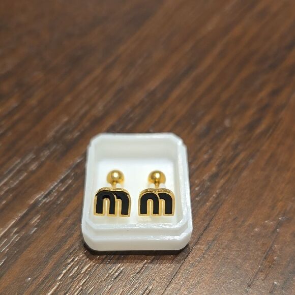 Elegant Gold and Black Earrings - Picture 1 of 2